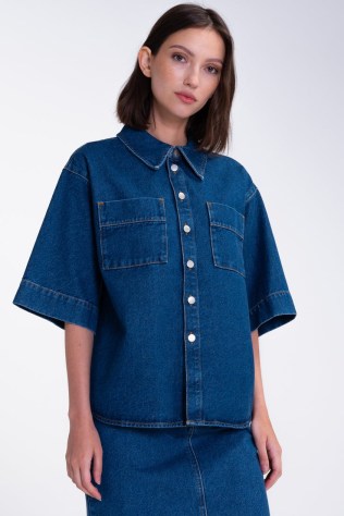 ALIGNE GIANA SHORT SLEEVE DENIM SHIRT | women’s blue organic cotton oversized shirts - flipped