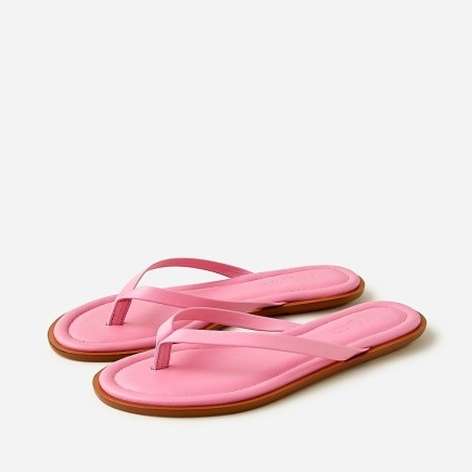 J.CREW Sorrento thong sandals in leather Larkspur Pink | women’s capri sandal | womens casual warm weather footwear | holiday flats | vacation essentails