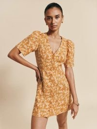 Reformation Joelle Linen Dress in Junie ~ summer mini dresses with retro style floral prints