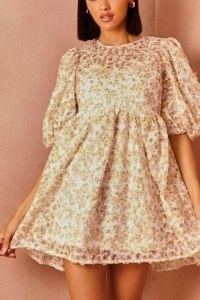 LORNA LUXE YELLOW APPLIQUE ‘RAVELLO’ LACE SMOCK MINI DRESS – floral puff sleeve sheer overlay dresses – yellow flower prints – romantic style fashion