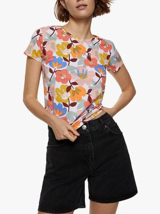 John Lewis Mango Mangofi-H Cotton Floral Logo T-Shirt, White/Multi – cut with a fuss-free round neck and short sleeves – light and breathable in cotton - flipped