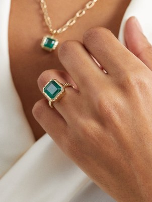 RETROUVAI Heirloom emerald & 14kt gold ring / women’s beautiful green stone rings / cushion-cut emeralds / womens fine jewellery at MATCHESFASHION - flipped