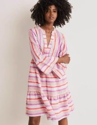 Boden Relaxed Linen Tiered Dress Firecracker, Cameo Pink – striped fluted sleeved summer dresses