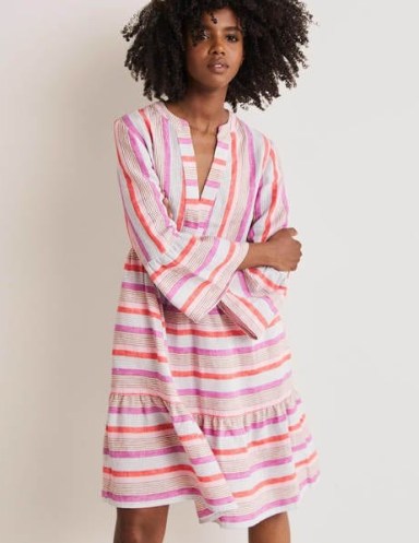 Boden Relaxed Linen Tiered Dress Firecracker, Cameo Pink – striped fluted sleeved summer dresses