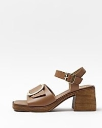 RIVER ISLAND BROWN BLOCK HEELED SANDALS ~ women’s chunky buckled square toe sandal - flipped