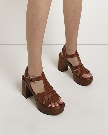 RIVER ISLAND BROWN LEATHER PLATFORM HEELED SANDALS ~ women’s chunky vintage style platforms ~ women’s reto look shoes - flipped