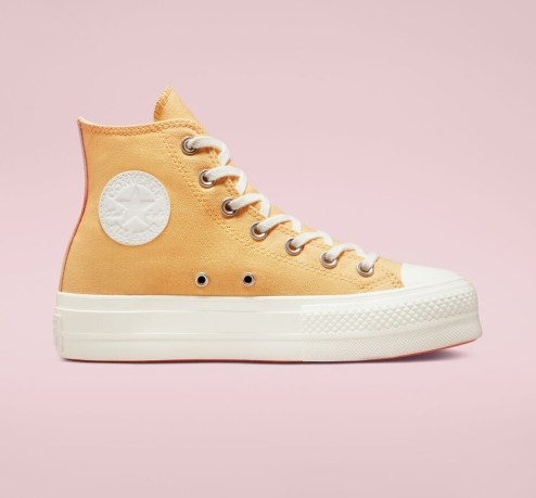 Converse Chuck Taylor All Star Lift Platform Gradient Heat – Gradient heelstay with warm summer tones – Egret faux leather ankle patch matches the rubber - flipped
