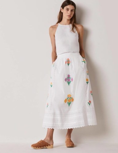 Boden Embroidered Full Midi Skirt White / women’s classic summer cotton skirts / womens fashion with floral embroidery / beautiful broderie detail clothes - flipped