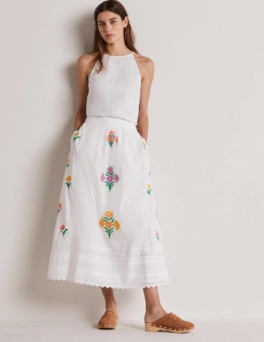 Boden Embroidered Full Midi Skirt White / women’s classic summer cotton skirts / womens fashion with floral embroidery / beautiful broderie detail clothes