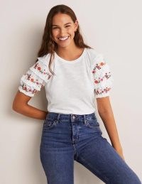 Boden Embroidered Sleeve Jersey Top White / womens short sleeved tops with floral embroidery / ruffle trim sleeves / women’s essential cotton summer fashion / feminine frill detail T-shirts
