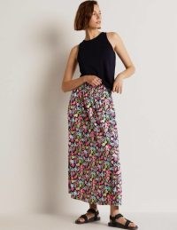 Boden Pull On Jersey Maxi French Navy, Tropic Foliage – women’s long length mulitcoloured floral print skirts