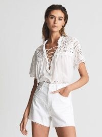 REISS DANI PAIGE RAW HEM DENIM SHORTS WHITE ~ women’s essential casual summer fashion