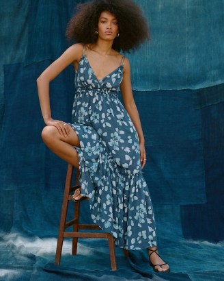 Abercrombie & Fitch Floaty Femme Ruffle Maxi Dress Blue Print – plunge front skinny shoulder strap frill trimmed dresses – floral ruffled detail fashion