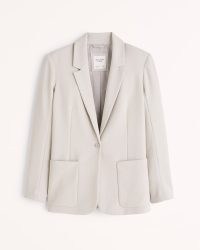 Abercrombie & Fitch Single-Breasted Blazer ~ women’s on-trend blazers ~ womens smart wardrobe essentials