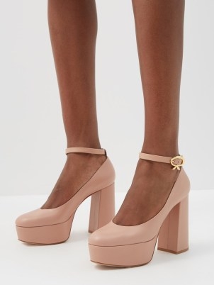 GIANVITO ROSSI Vernice 70 leather platform pumps in beige – luxe chunky block heel platforms – matchesfashion women’s footwear - flipped