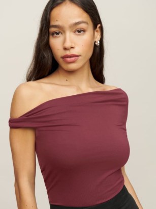 Reformation Cello Knit Top in Plum ~ fashion in autumn colours ~ contemporary off the shoulder tops ~ ruched detailing ~ asymmetrical neckline