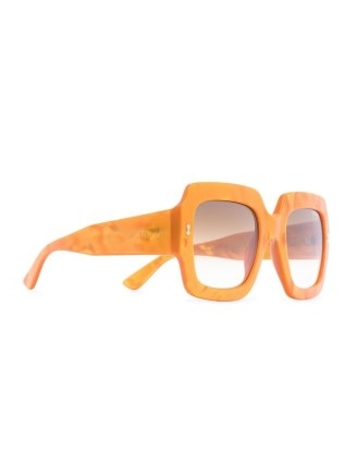 Gucci Eyewear oversize square-frame sunglasses in orange / women’s retro eyewear / glamorous vintage style sunnies / farfetch