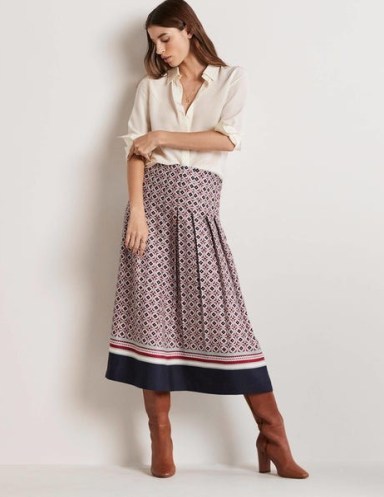 Boden Pleated Printed Midi Skirt Almond Pink, French Navy Geo – women’s pleated geometric print skirts – mixed prints