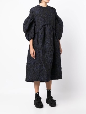 Simone Rocha floral-lace oversize dress in navy blue – voluminous puff sleeved dresses – romantic style fashion – romance inspired clothing – farfetch - flipped