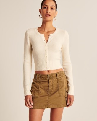 Abercrombie & Fitch Slim Fluffy Button-Through Cardigan in White | women’s super soft cardigans