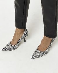 RIVER ISLAND BLACK BOUCLE EMBELLISHED HEELED COURT SHOES / checked pointed toe courts / tweed style fabric pumps