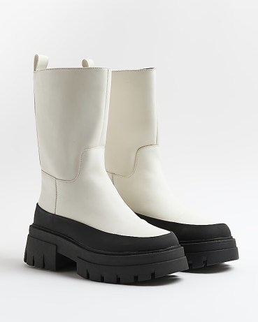 RIVER ISLAND WHITE CHUNKY ANKLE BOOTS ~ women’s monochrome thick sole faux leather boots - flipped