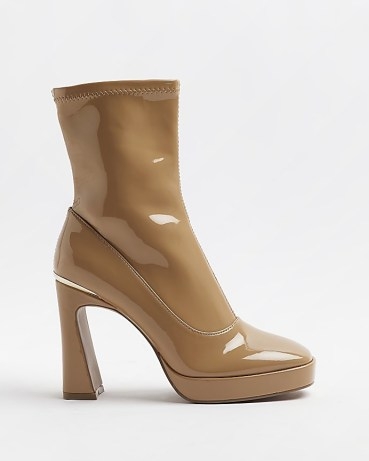 RIVER ISLAND BROWN PATENT HEELED ANKLE BOOTS ~ glossy platform boot ~ retro look footwear - flipped