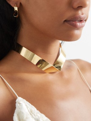 JIL SANDER Twisted metal necklace / contemporary twist detail choker necklaces / gold tone designer jewellery / matchesfashion - flipped