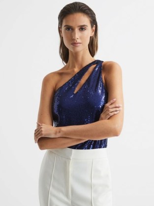 REISS SCARLETTE SEQUINED ONE-SHOULDER TOP BLUE – asymmetric sequinned cut out tops – party glamour – shimmering evening fashion – glittering bodysuits