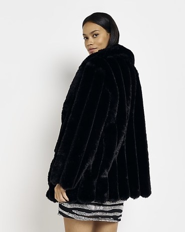 River Island BLACK FAUX FUR PANELLED COAT | glam winter coats | vintage style fashion - flipped