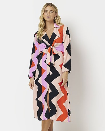 River Island ECRU PRINTED FRONT KNOT MIDI SHIRT DRESS | long sleeved dresses with retro zig zag prints - flipped