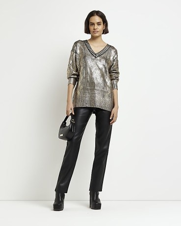 River Island GOLD CABLE KNIT METALLIC JUMPER | shiny V-neck jumpers - flipped