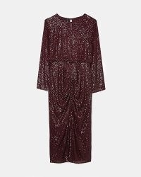 RIVER ISLAND RED SEQUIN LONG SLEEVE SHIFT MIDI DRESS ~ women’s sequinned evening dresses ~ womens glittering party fashion ~ split hem ~ ruched detail