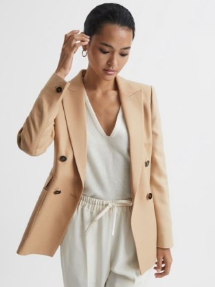 REISS LARSSON DOUBLE BREASTED TWILL BLAZER LIGHT CAMEL / women’s chic tailored blazers / womens neutral jackets
