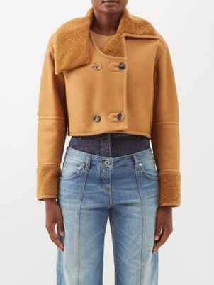 LOEWE Elbow-slit cropped leather and shearling jacket in camel – luxe light brown crop hem jackets