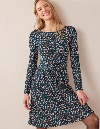 Boden Abigail Jersey Dress in Seaweed, Painterly Stroke / long sleeved drapy floral ditsy print dresses - flipped