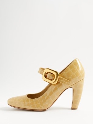 BOTTEGA VENETA Madame 90 crocodile-effect leather pumps in cream / chunky croc look Mary Jane shoes / curved heel Mary Janes
