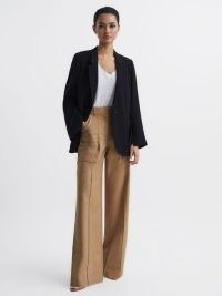 REISS ELIANA WIDE LEG COMBAT TROUSERS CAMEL ~ casual light brown pocket detail pants