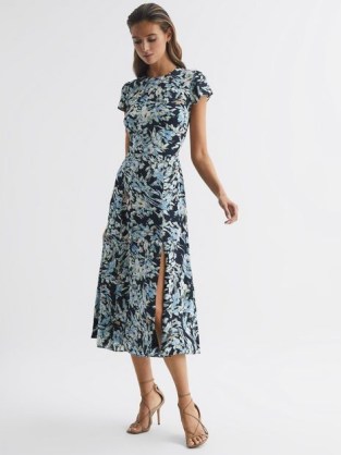 REISS LIVIA PRINTED CUT OUT BACK MIDI DRESS NAVY/BLUE – short sleeved floral print fit and flared occasion dresses