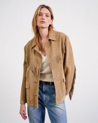NILI LOTAN COLINE OVERSIZED FRINGE SUEDE JACKET in BEIGE – women’s fringed western style jackets – womens vintage look clothes – designer fashion – luxury outerwear – oversized fit – cool casual looks