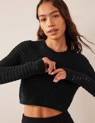 Boden Cropped Crochet Jumper in Black / long sleeve crop hem jumpers - flipped