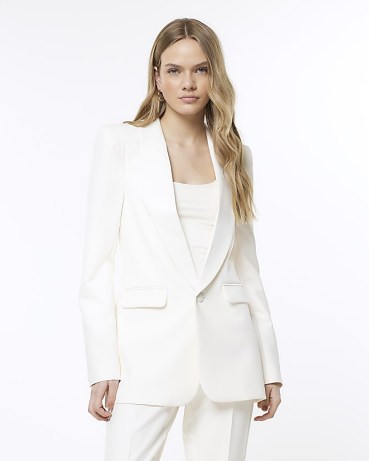 RIVER ISLAND CREAM SATIN COLLAR BLAZER – women’s luxe style evening jackets – womens single breasted longline blazers – smart going out clothes - flipped