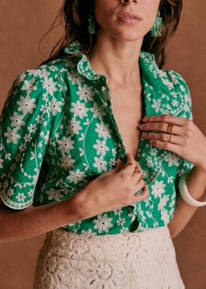 Sézane DALHIA SHIRT Green / women’s floral clothing / feminine fashion / womens ruffle collar shirts / scalloped blouses / ruffled trim clothes - flipped