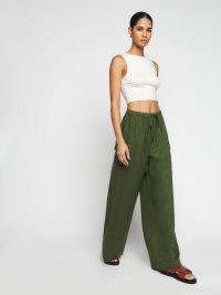 Reformation Ethan Linen Pant in Fern / women’s dark green relaxed fit trousers / womens casual drawstring waist side pocket pants