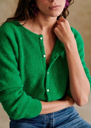 Sézane GASPARD CARDIGAN in Bright green ~ women’s luxe soft feel cardigans ~ emerald knits ~ women’s knitwear - flipped