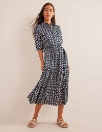 Boden Tiered Cotton Midi Shirt Dress Navy, Cube Geo – women’s dark blue and white collared geometric print dresses – belted tie waist