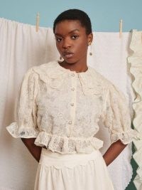sister jane Wind Chime Lace Top in Cream – women’s floral vintage style crop tops – romantic cropped blouses – womens romance inspired fashion – feminine clothing – oversized double scallop edge collar