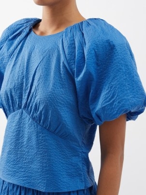 FRAME Puff-sleeve cotton-seersucker top – women’s sky blue puffed sleeved tops - flipped