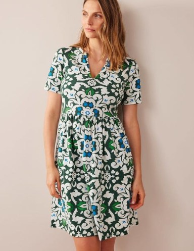 BODEN Easy Notch Neck Jersey Dress in Trekking Green, Opulent Pome – women’s short sleeve printed dresses – womens cotton day fashion - flipped