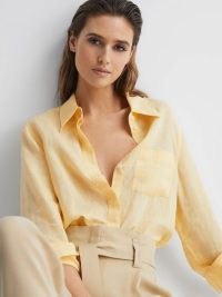 Reiss CAMPBELL LINEN SHIRT LEMON / women’s yellow summer shirts
